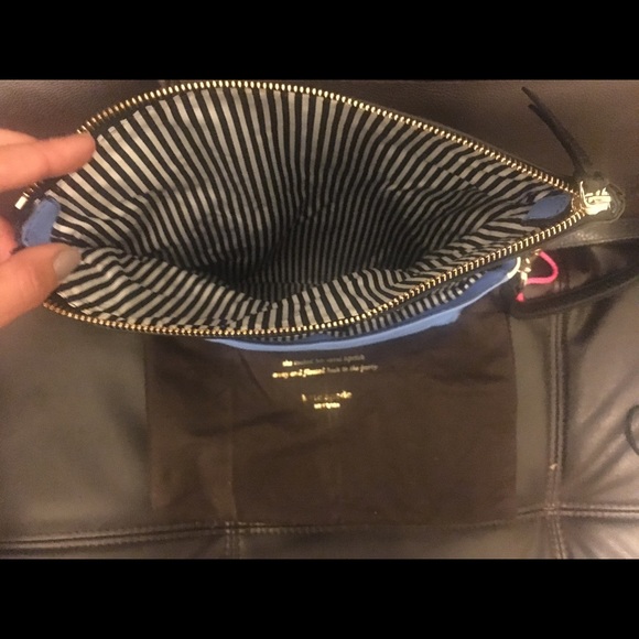 Kate Spade Crossbody ♠️ - Picture 3 of 6
